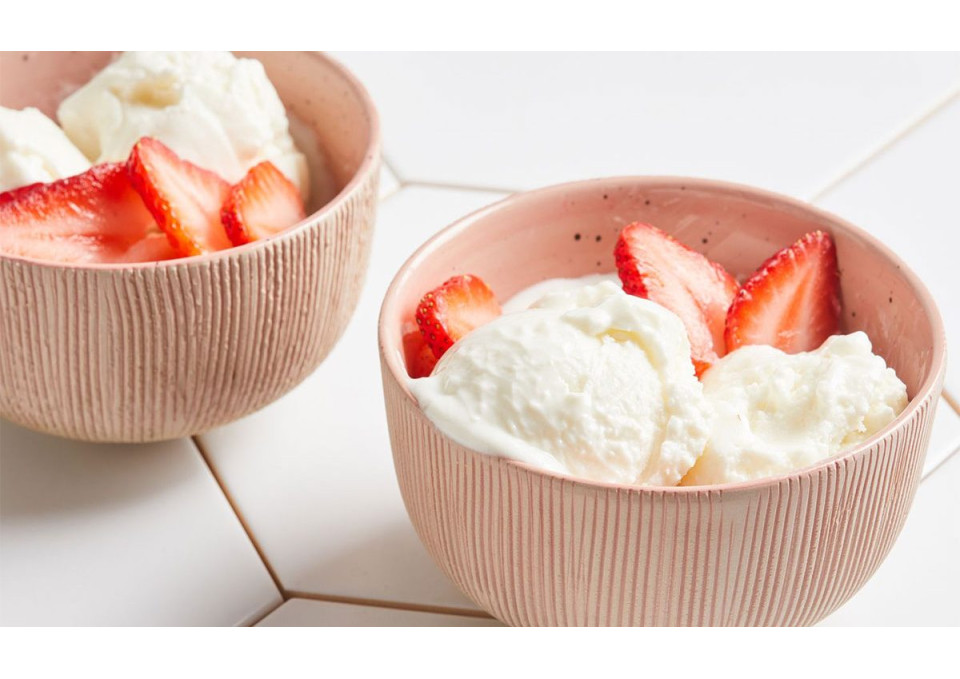 Yoghurt Blueberry ice cream (low fat, low sugar) Yoghurt Blueberry ice cream (low fat, low sugar)